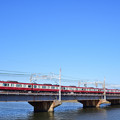 Photos: 中川橋梁を渡る京急1000形電車
