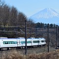 Photos: 富士山とE353系特急あずさ号