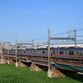 荒川橋梁を渡る3700形電車