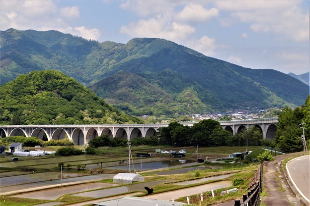 Photos: 上信越自動車道の陸橋