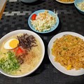 Photos: とんこつラーメンと半炒飯