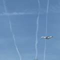 Photos: 飛行機と飛行機雲