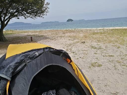 屋代島のキャンプ場からの海