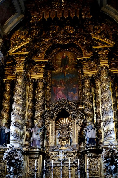 大聖堂の厳粛さ-Porto, Portugal