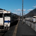 列車交換-福岡県香春町：JR採銅所駅