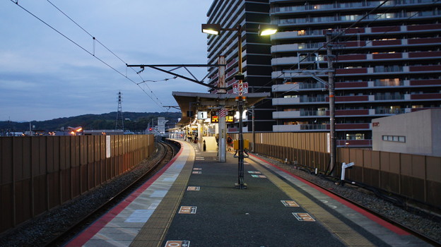 JR西日本 六地蔵駅