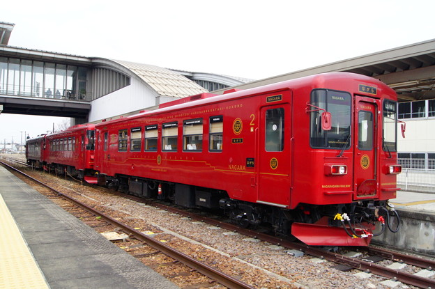長良川鉄道 ﾅｶﾞﾗ300形 302