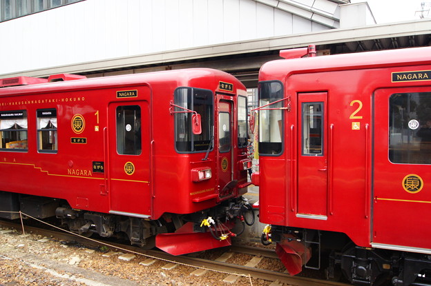 長良川鉄道 ﾅｶﾞﾗ300形 301と302