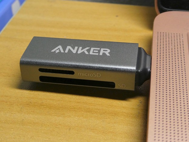 Anker USB-C 2-in-1 Card Reader - 10