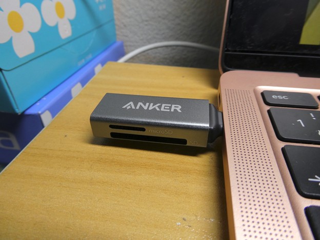 Anker USB-C 2-in-1 Card Reader - 9：Macbook Air接続時