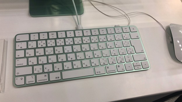 M1搭載iMacのグリーンモデル - 4：キーボード（Touch IDなし）