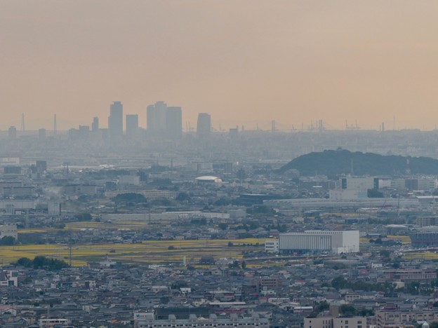 日本ラインうぬまの森：展望塔広場から見た景色 - 31（名駅ビル群と小牧山）