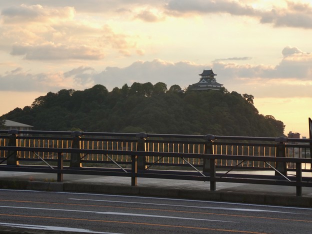 犬山橋から見た景色 - 1：犬山城