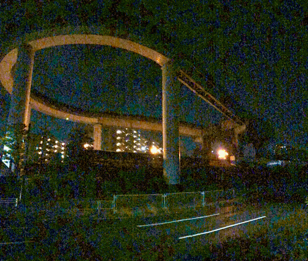 撤去工事中の夜の旧・桃花台線ループ近くの高架 - 2