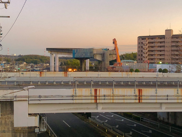 解体工事中の旧・桃花台線桃花台東駅近くの高架（2022年1月24日） - 1
