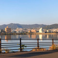 Photos: 木曽川から見た各務原市の山並み - 2