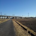 奥に新幹線の線路が見える景色（1月2日）