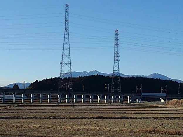 鉄塔と新幹線の線路（1月2日）