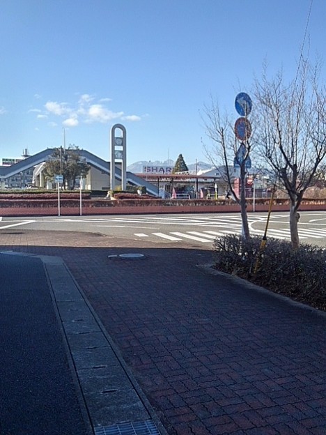 駅近くの歩道（1月16日）