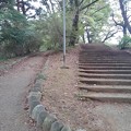 烏ヶ森公園の丘の街灯と階段（10月9日）