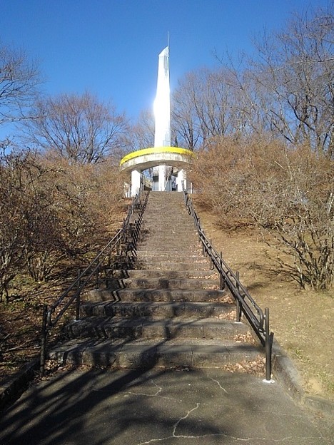 長峰公園の丘の上り階段（2月20日）
