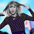 Photos: Beautiful Blue Eyes of Taylor Swift(11140)