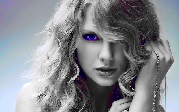 Beautiful Blue Eyes of Taylor Swift(11166)