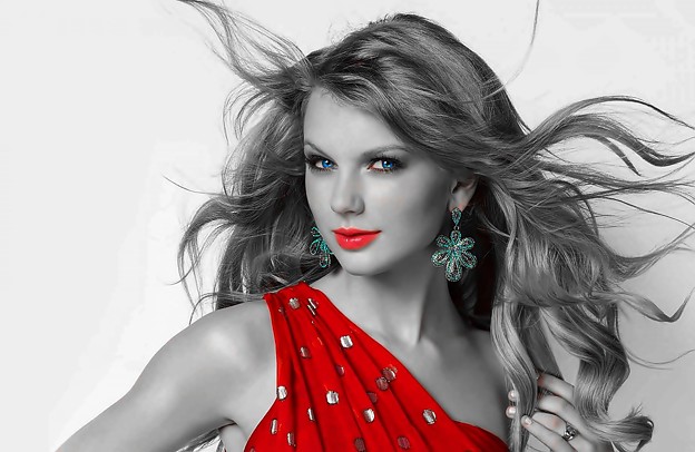 Beautiful Blue Eyes of Taylor Swift(11226)