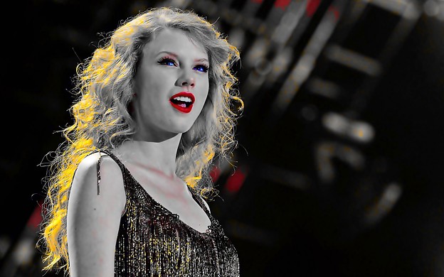 Beautiful Blue Eyes of Taylor Swift(11317)