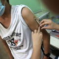 Photos: 狂犬病予防接種の2回目のワクチン (3)
