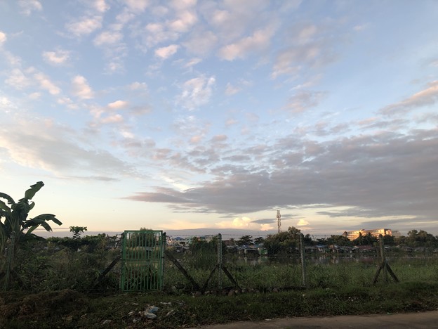 10月24日のヤンゴンの朝 (1)