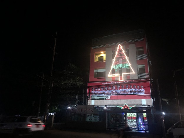 クリスマス前のヤンゴン (3)