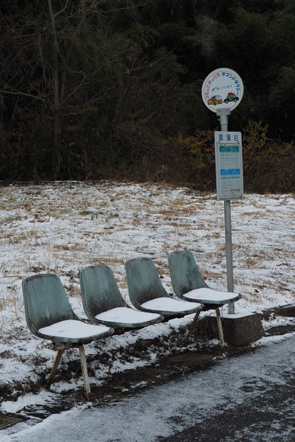 Photos: 雪のバス停