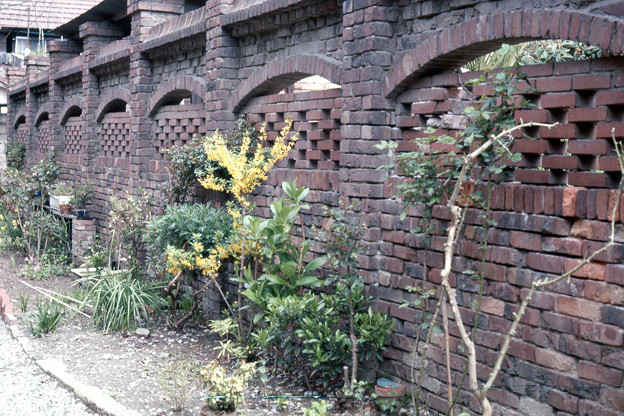 永代町の煉瓦塀