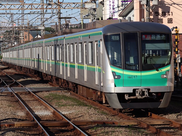 東京メトロ千代田線16000系　16137F