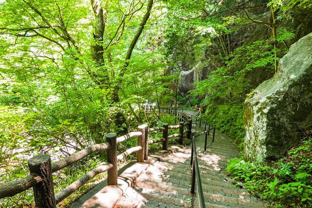 仙娥滝へ続く階段