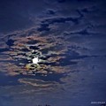 暗雲の中秋名月