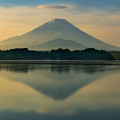 精進湖にて朝焼けの富士　その４