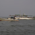 乗合船と漁船