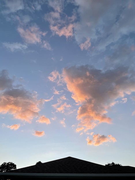 Photos: 屋根の上の夕焼け雲　その1