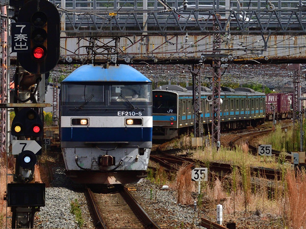 Photos: 2021_1011_112041 京都駅を通過するEF210-5