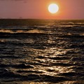 Photos: 夜明けの海