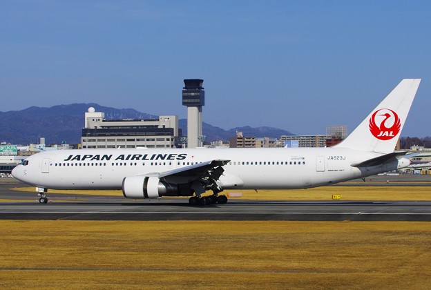 JAPAN AIRLINES JA623J