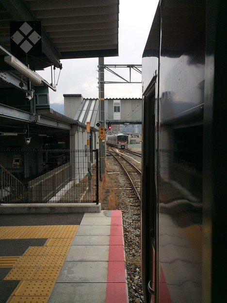 可部駅２ ～あき亀山始発普通電車入線～