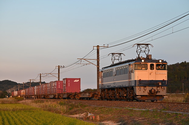 貨物列車 1092レ (EF652101)
