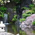 棟方志功記念館庭園の滝