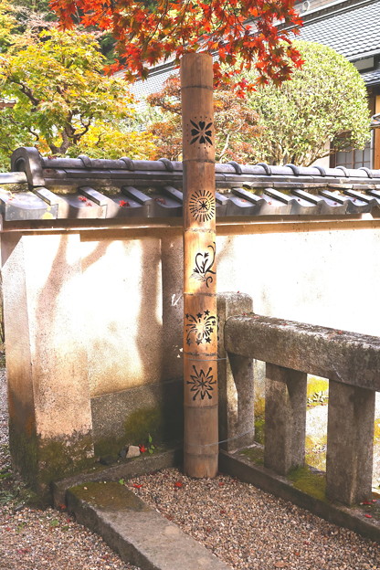 香積寺　竹への彫刻