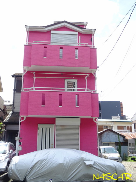 PINK HOUSE　31082022