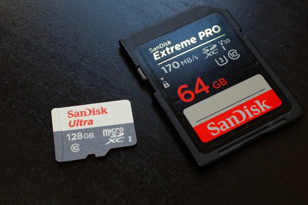2021.03.03　机　SanDisk Ultra SDSQUNS-128G-GN6MN