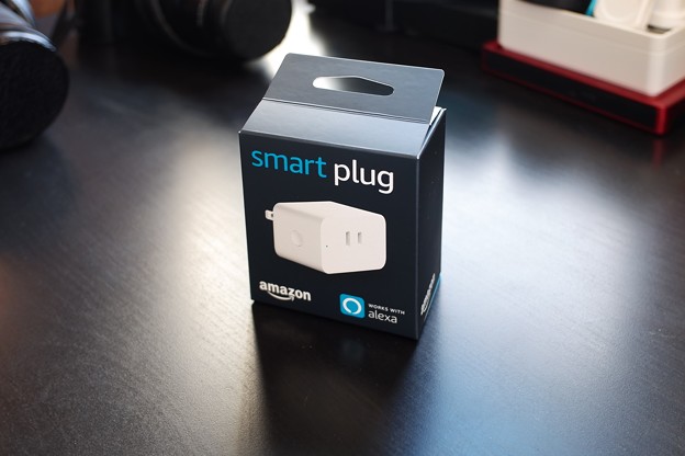 2021.11.25　机　Amazon Smart Plug